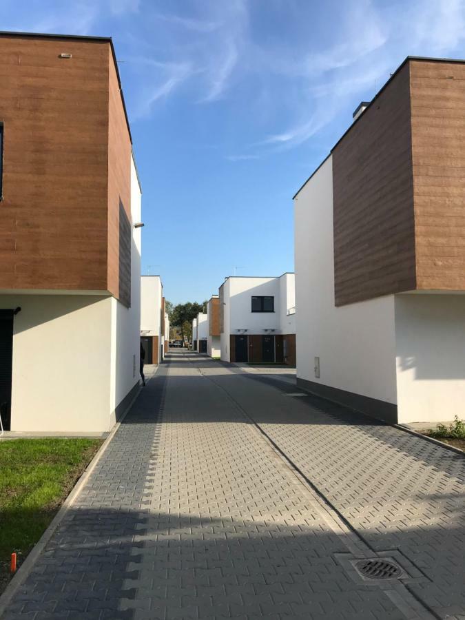 Апартаменты Lawendowy Zakatek - Klimatyzacja - Ogrodek - Prywatny Parking Жешув Экстерьер фото